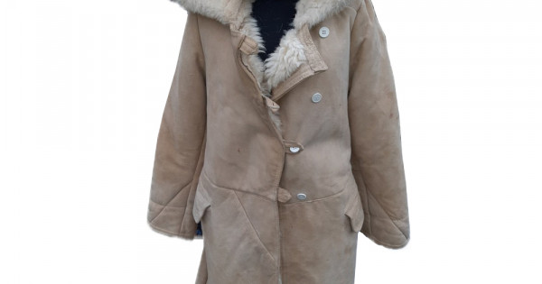 200125-white-winter-overcoat-