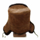 L`hiver chaud marron soviétique ushanka le chapeau avec l`étoile épingle le badge