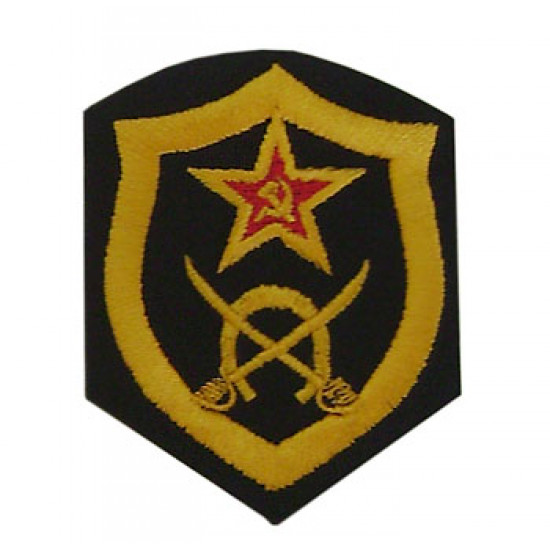 Soldats de cavalerie de cavalerie d`armée de l`urss montant la pièce 58