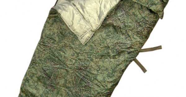 Russian Army Sleeping Bag in Camouflage Green Waterproof Windproof Lightweight 