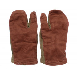 Gants d`hiver de soldats militaires soviétiques Gants d`hiver de soldats militaires soviétiques