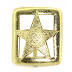 Los generales de militares rusos del ejército soviético se tuercen para el cinturón