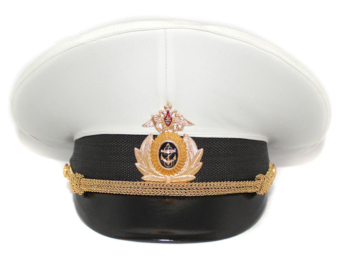 ロシア艦隊海軍士官は、バイザー帽子を誇示します