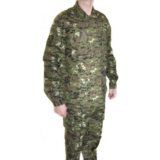 Military 4-color tactical uniform in Digital Camouflage