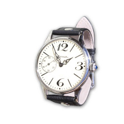 Montre russe 18 rubis avec pierre sur molette Molniya Montre russe 18 rubis avec pierre sur molette Molniya