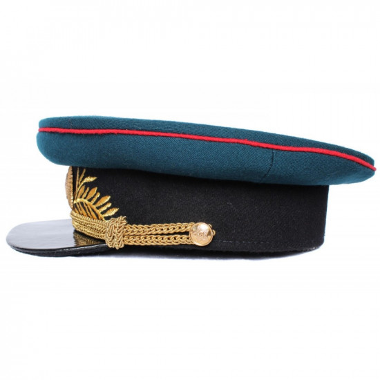 Chapeau du général russe d'artillerie et de chars