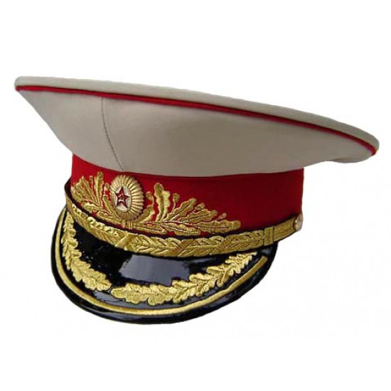 Soviétique / les maréchaux militaires russes font étalage du chapeau de visière m88