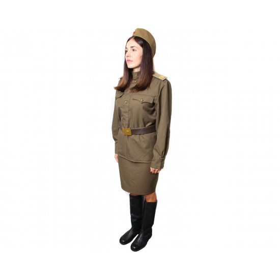 ロシア陸軍ソヴィエト女子軍服の帽子でPilotka