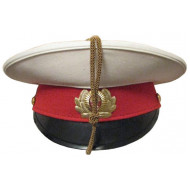 Le ministère soviétique d`affaires intérieures fait étalage du chapeau d`officier Le ministère soviétique d`affaires intérieures fait étalage du chapeau d`officier