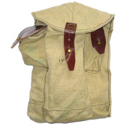El saco del petate del soldado de ejército ruso militar soviético lleva el  bolso m39