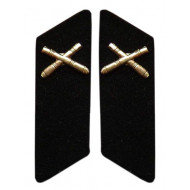 Militaires soviétiques / étiquettes de col de troupes d`artillerie militaires russes Militaires soviétiques / étiquettes de col de troupes d`artillerie militaires russes