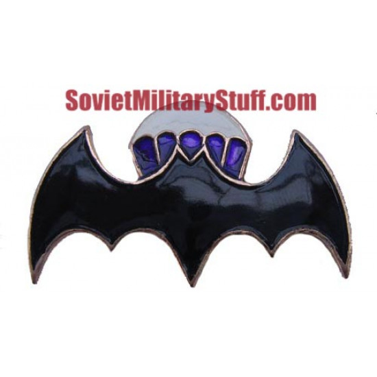  vdv military paratrooper metal badge with bat