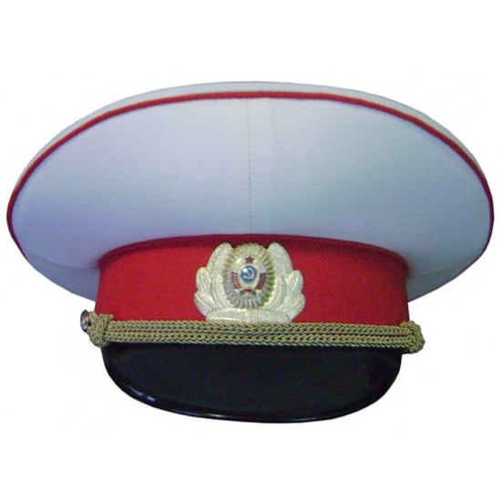 Ministère de la Justice militaire soviétique URSS défilé chapeau d'officier russe