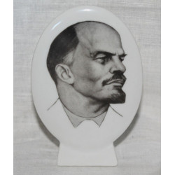 Figurine Vladimir Lénine en porcelaine des années 50 à l'URSS Figurine Vladimir Lénine en porcelaine des années 50 à l'URSS