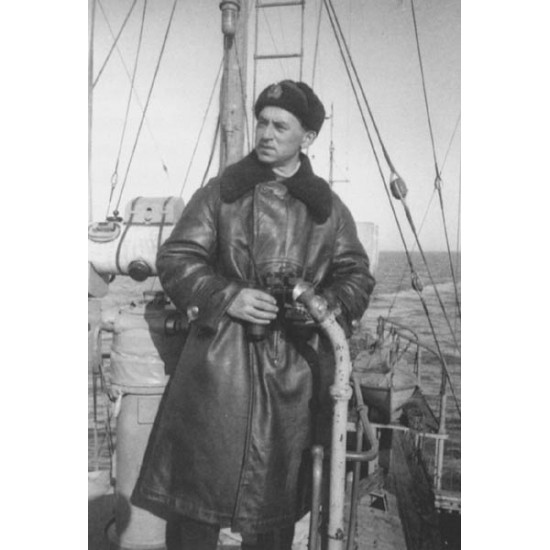 Black Bekesha Tulup Leather Sheepskin Coat Soviet Navy High Rank Officers Black Bekesha Tulup Leather Sheepskin Coat Soviet Navy High Rank Officers