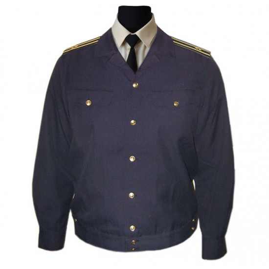 La chaqueta azul del oficial ruso de la Flota de la Armada Soviética